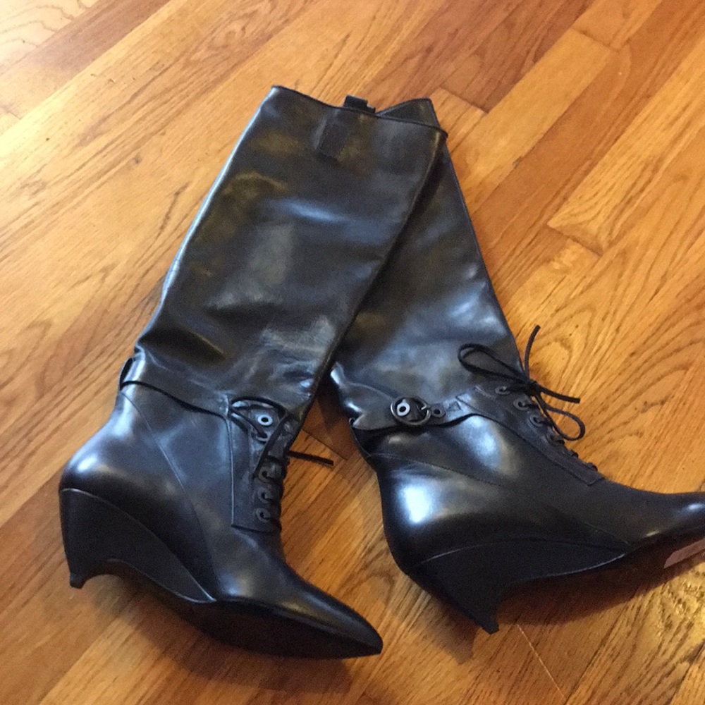 $1665 BNWT Balenciaga knee high leather boots.